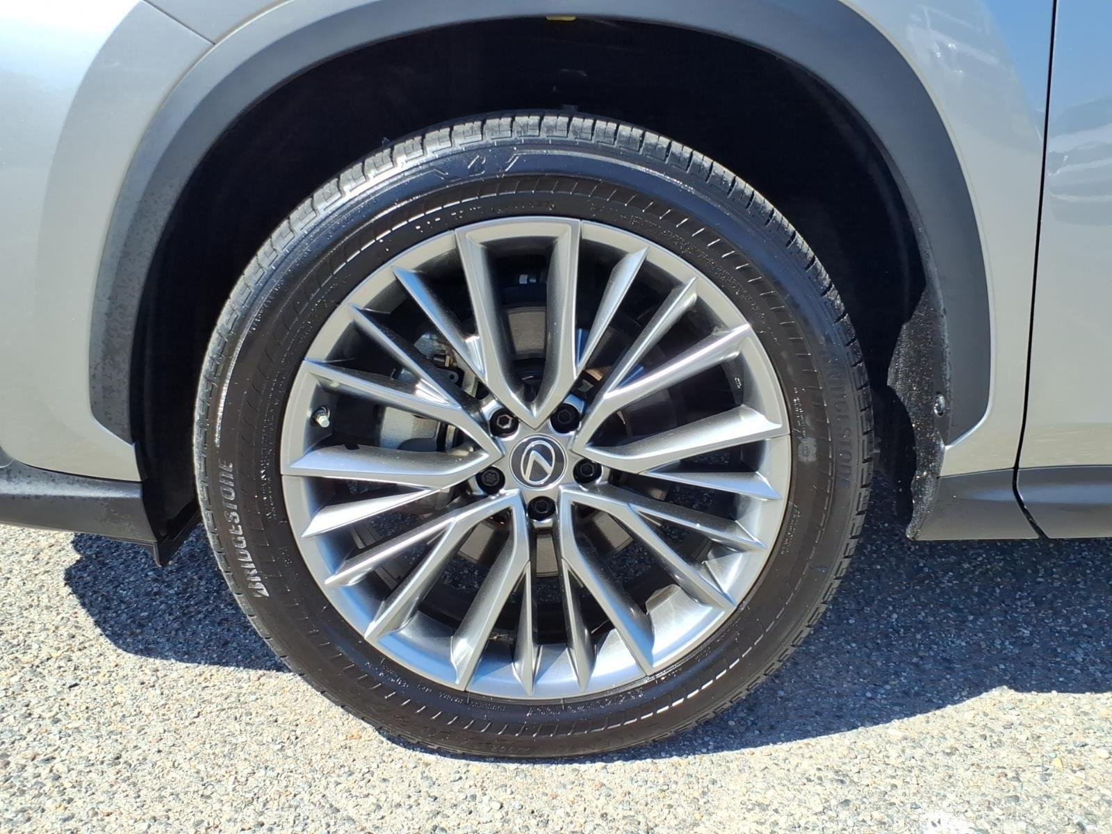 Used 2022 Atomic Silver Lexus NX 350h Premium image 4