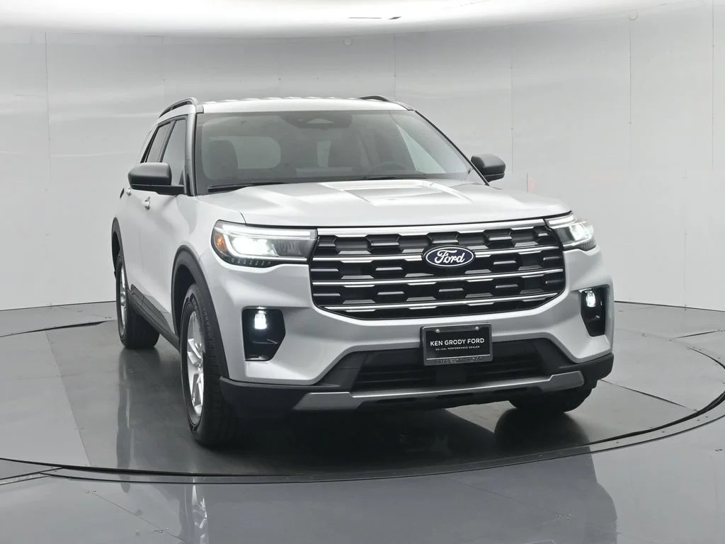 New 2027 Avalanche Gray Ford Active image 29