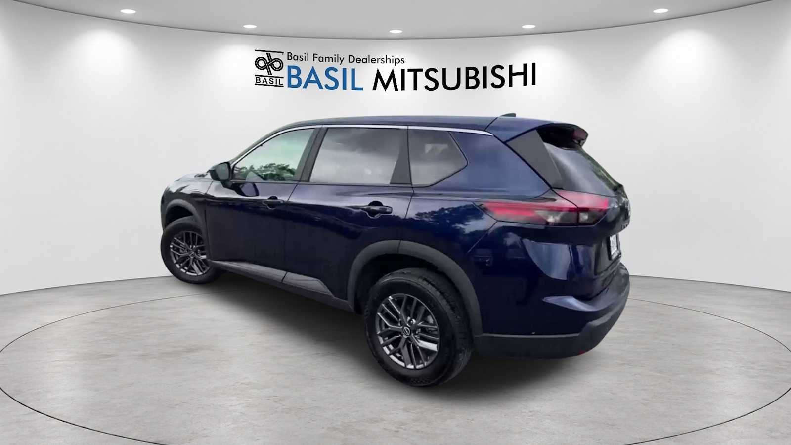 Used 2026 Deep Ocean Blue Pearl Nissan SV image 5