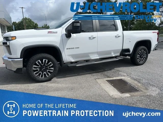 2022 Chevrolet Silverado HD LT 4WD Crew Cab Standard Box's photo