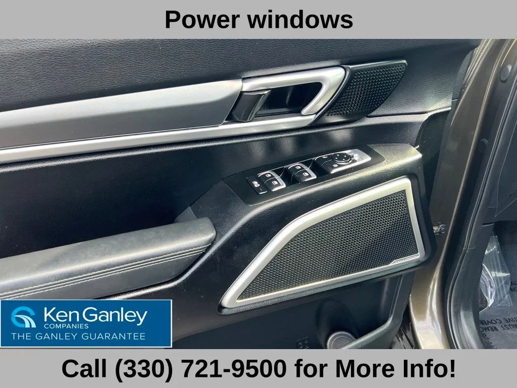 Used 2020 Green Kia S image 24