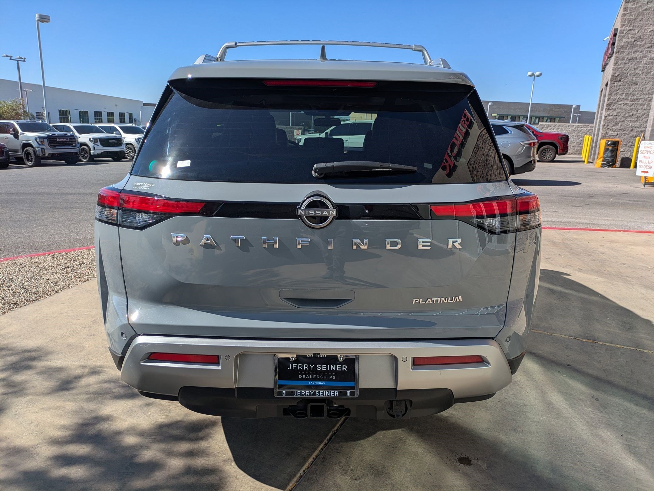 Used 2022 Gray Nissan Platinum 2WD image 4