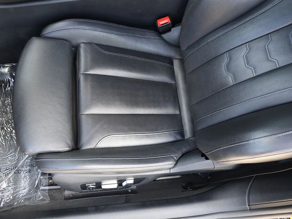 2020 BMW 8 Series M850i - Photo 29