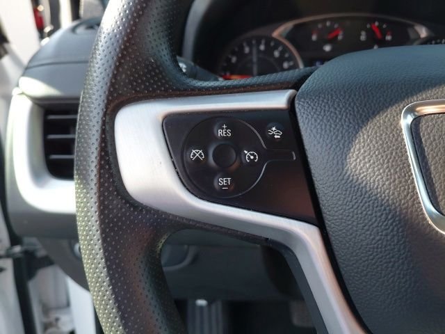 Used 2024 White GMC SLE image 13
