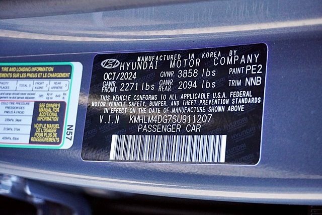 Used 2025 Gray Hyundai SEL Sport image 30