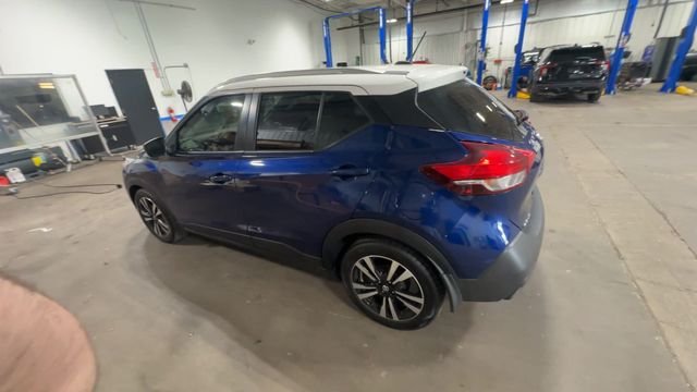 Used 2019 Blue Nissan SV image 8