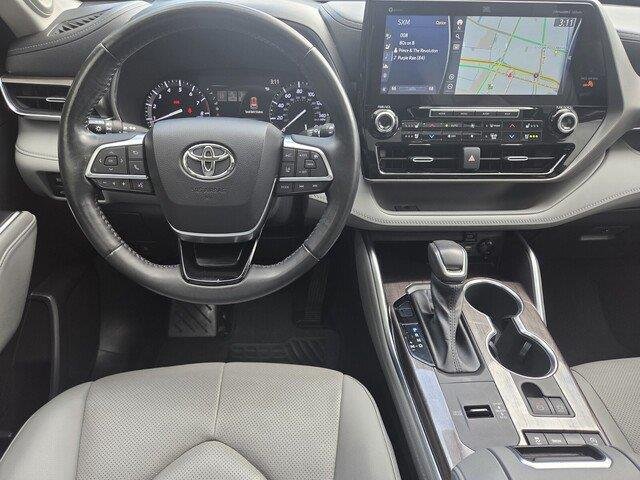 Used 2020 Celestial Silver Metallic Toyota Limited image 22