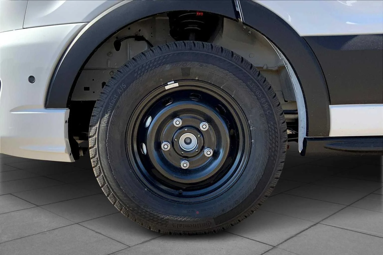 2025 Ford Transit Passenger Van XLT - Photo 11