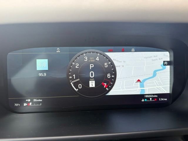 Used 2022 Gray Land Rover X-Dynamic HSE image 11