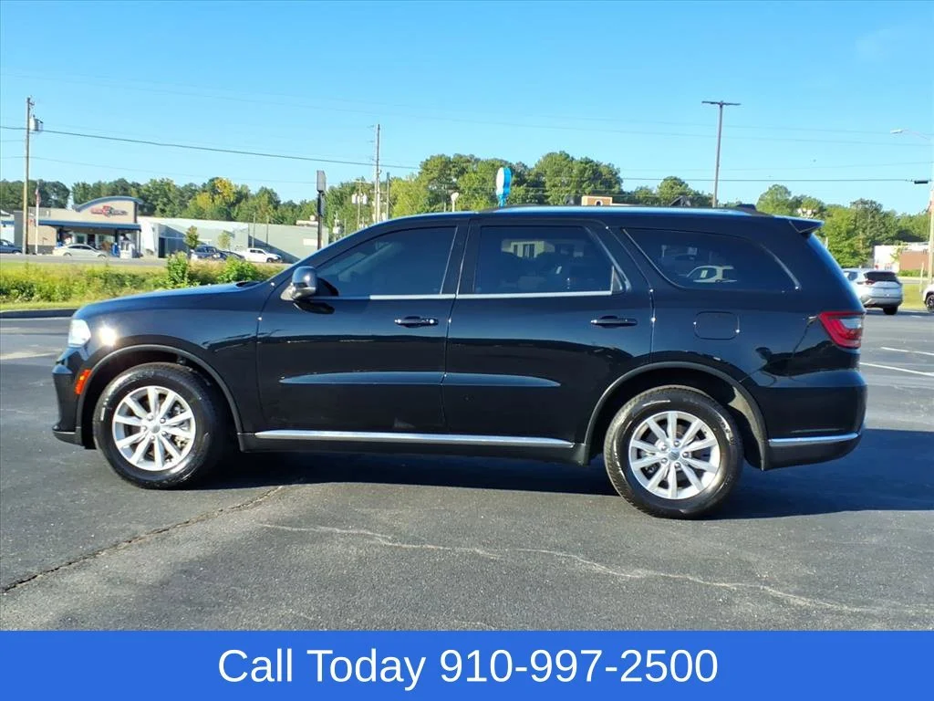 Used 2023 Black Dodge SXT Launch Edition RWD image 2