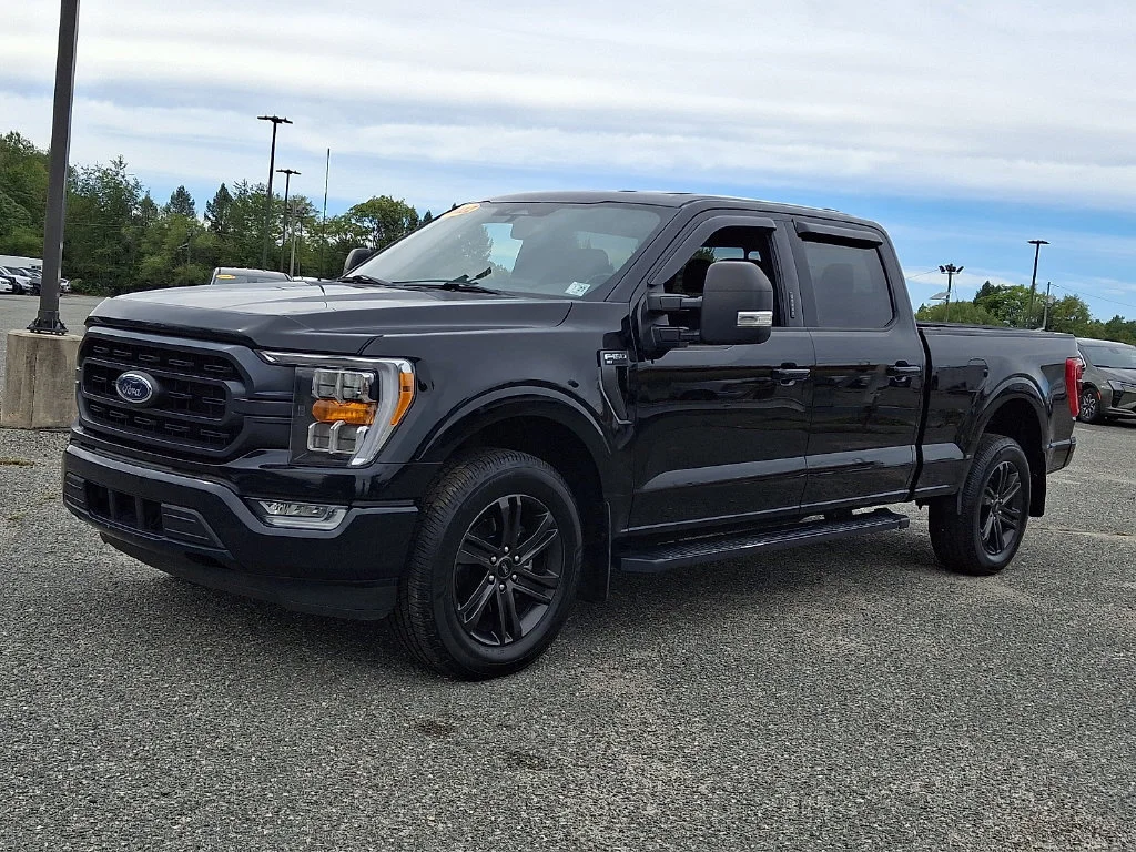 Used 2022 Agate Black Metallic Ford XLT image 6