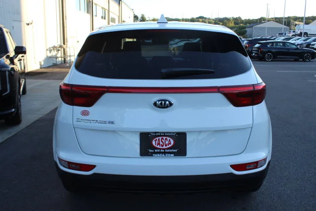 Used 2019 White Kia LX image 27