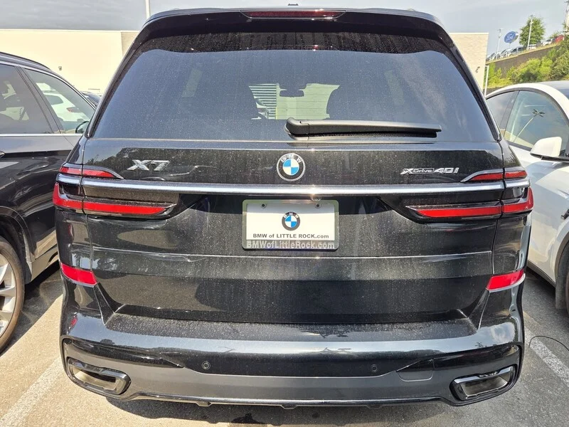 Used 2023 Black Sapphire Metallic BMW XDRIVE40I image 5