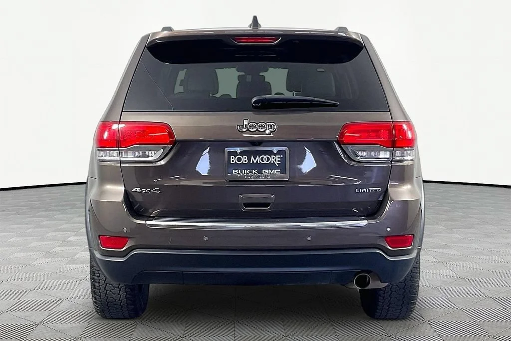 Certified Used 2019 Brown Jeep Limited 4x4 image 5