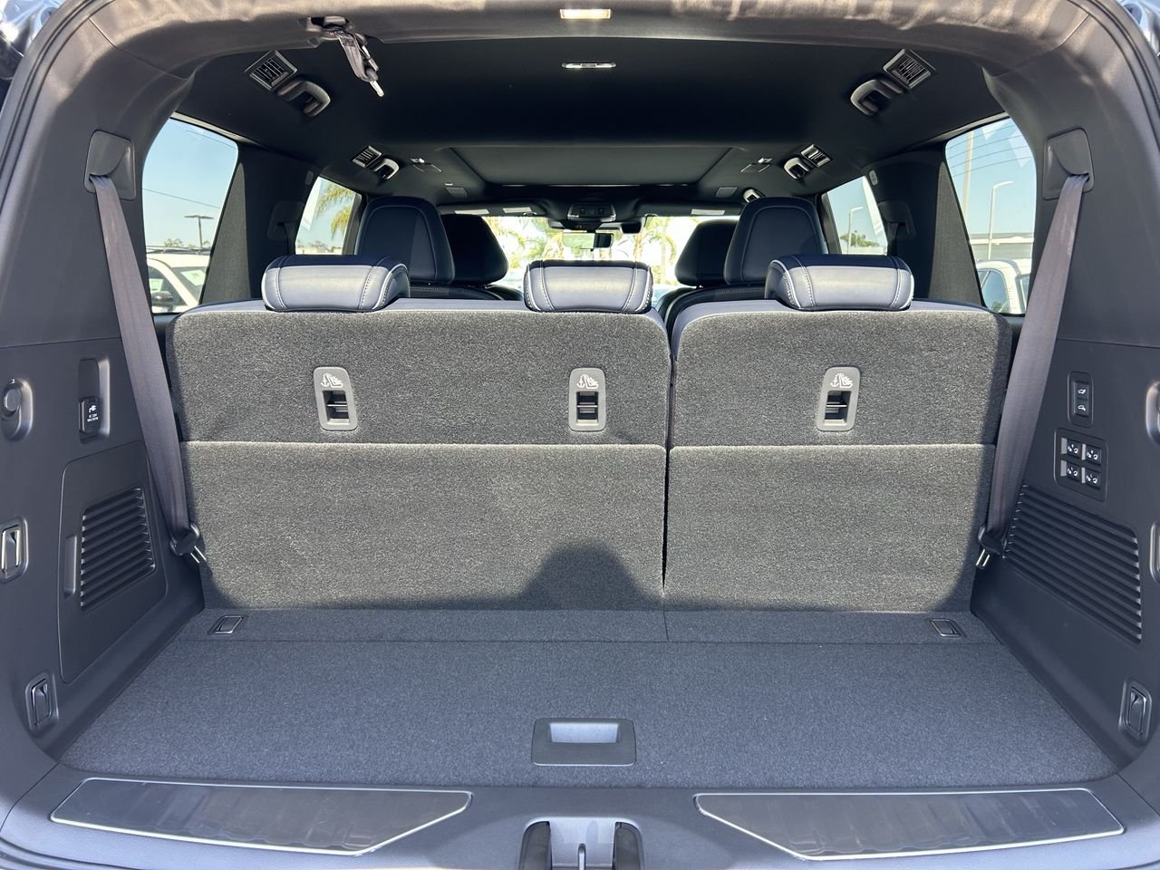 2027 INFINITI QX80 Sport - Photo 14