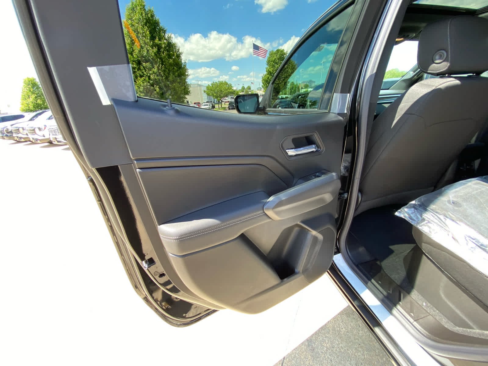 New 2026 Onyx Black GMC Elevation image 22