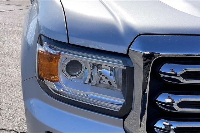 Used 2017 Silver GMC SLE1 image 31