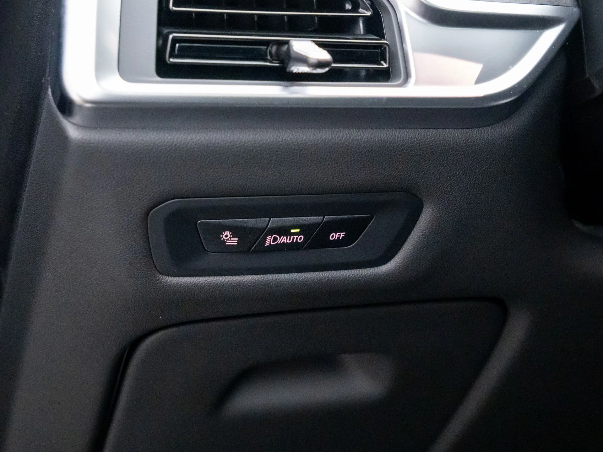 Certified Used 2026 Black BMW xDrive40i image 20