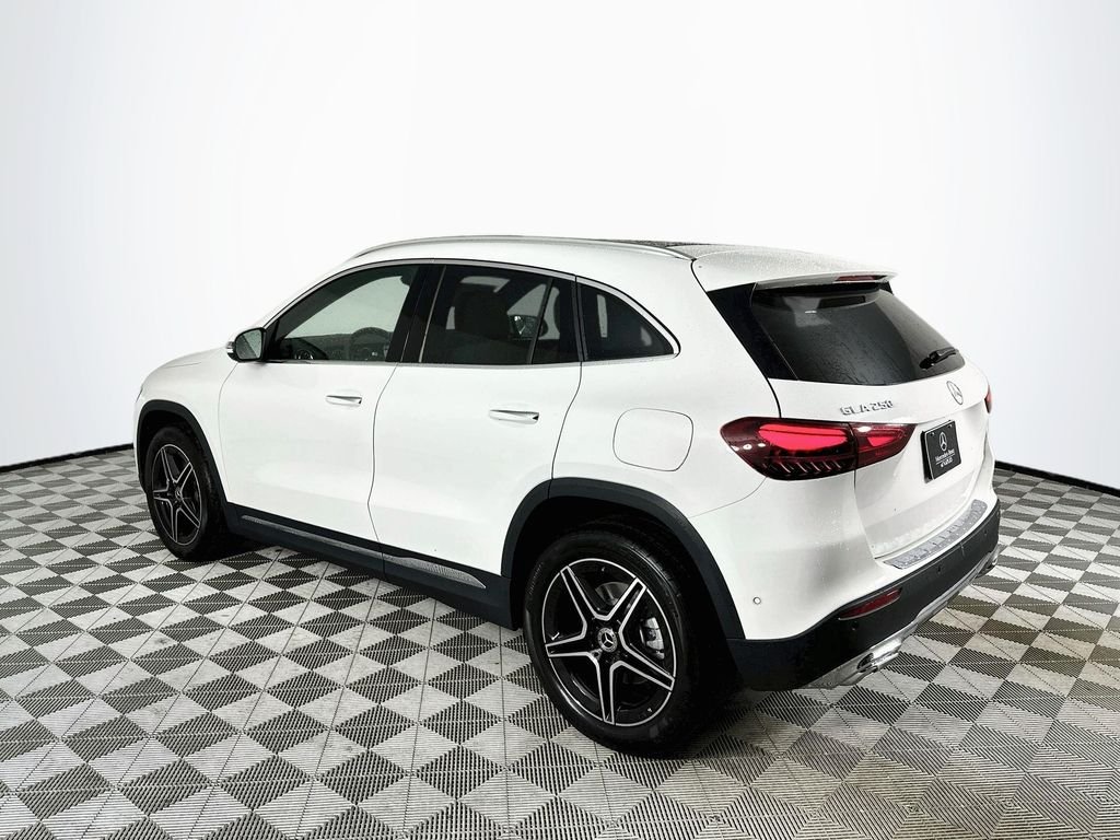 New 2026 Polar White Mercedes-Benz GLA 250 image 5
