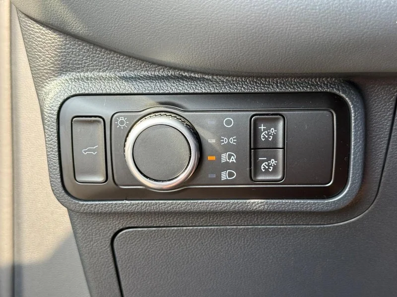 Used 2026 Agate Black Metallic Ford Active 4WD image 23
