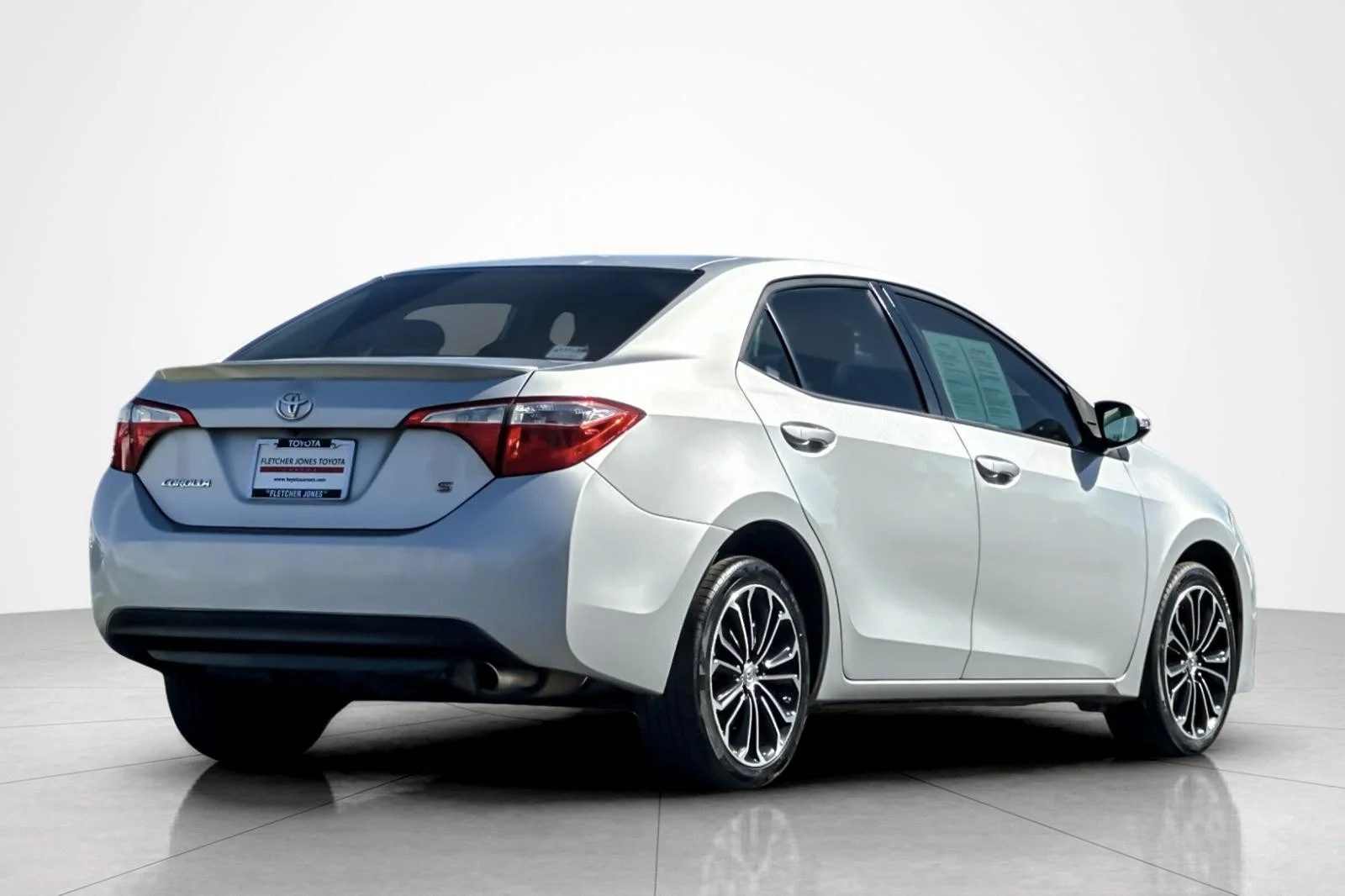 Used 2014 CLASSIC SILVER Toyota S Plus image 5