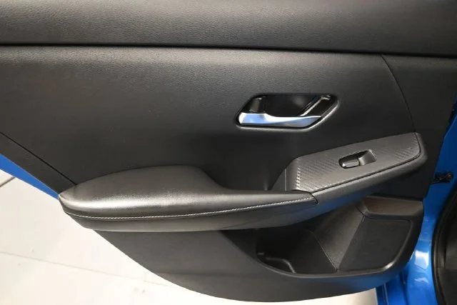 Used 2020 Blue Nissan SV image 10