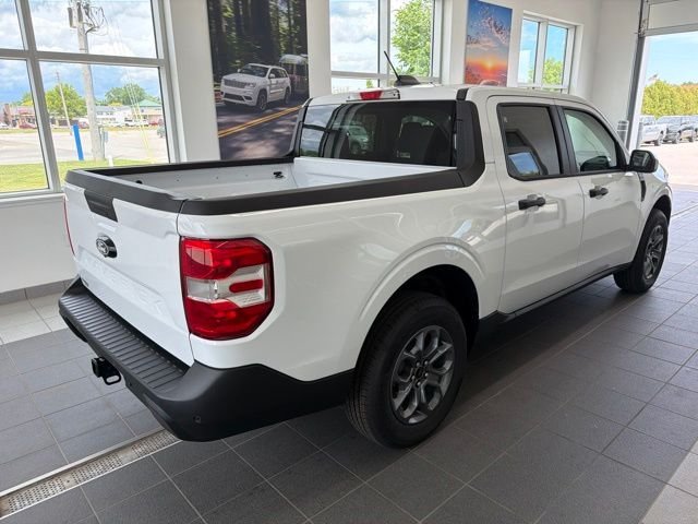 New 2026 Oxford White Ford XLT image 13