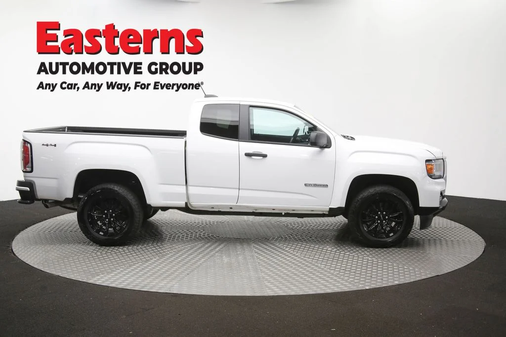Used 2022 White GMC Elevation Standard image 44