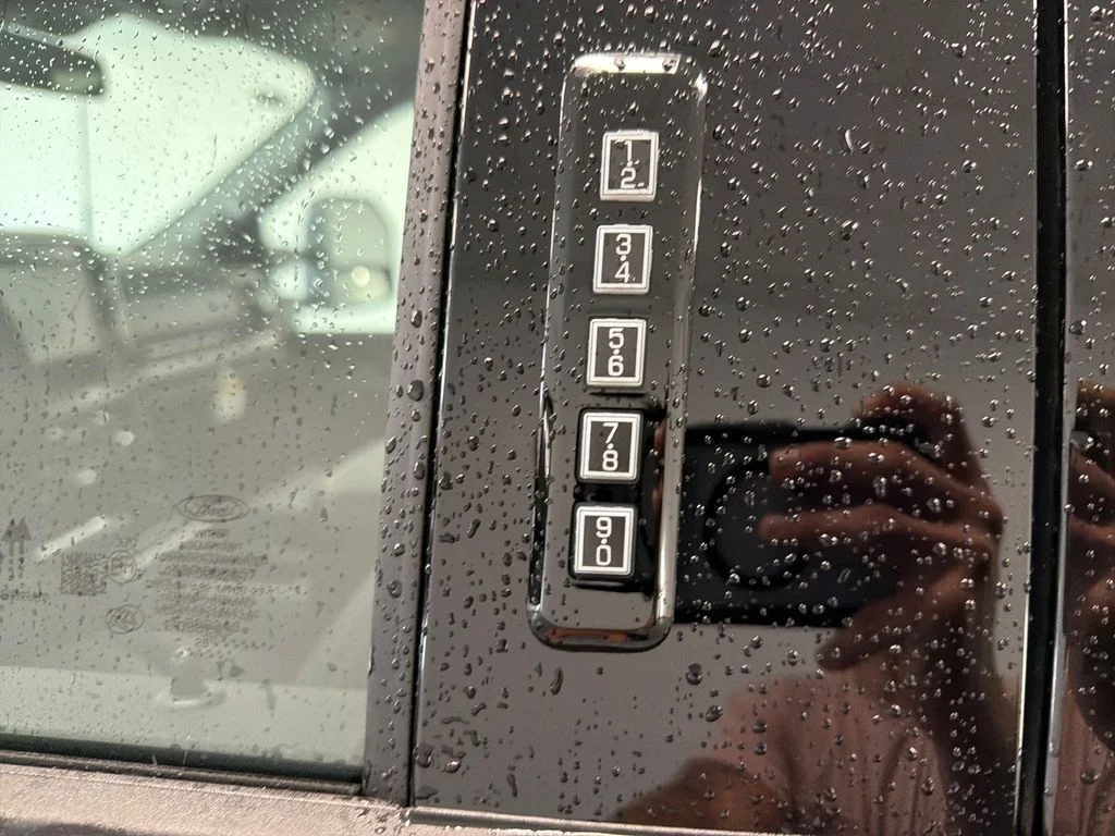 New 2026 Glacier Gray Metallic Tri-Coat Ford F-250® Lariat® image 10