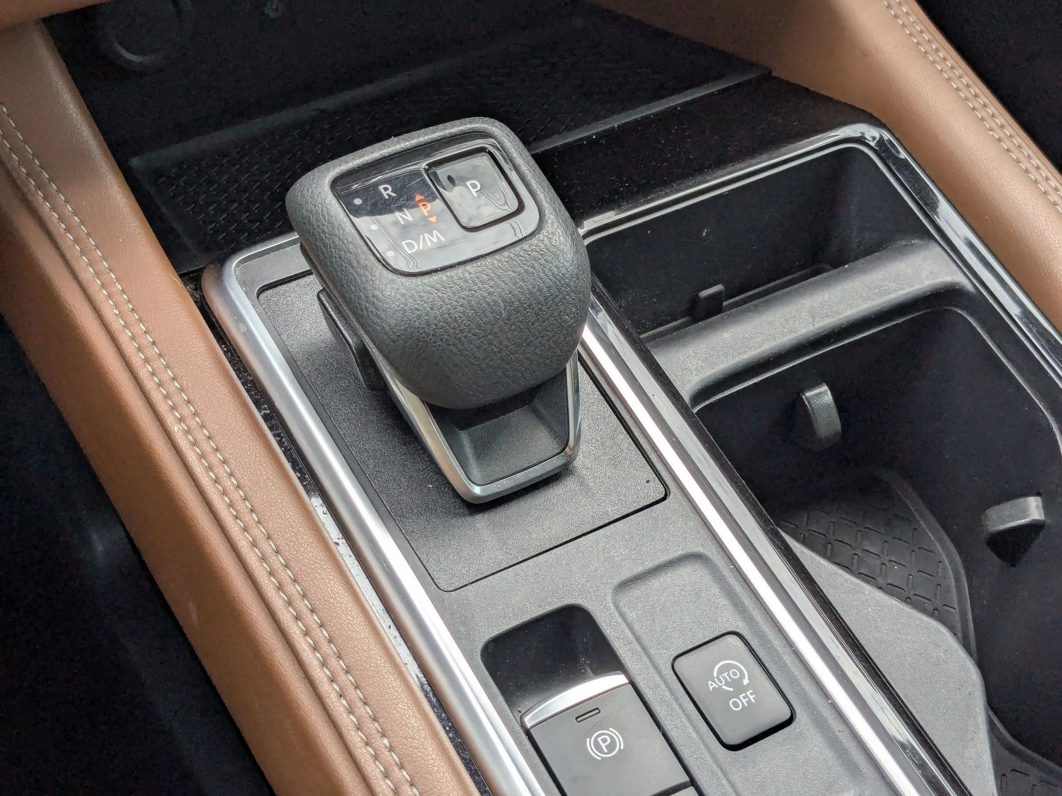 Used 2024 Boulder Gray Pearl Nissan Platinum image 24