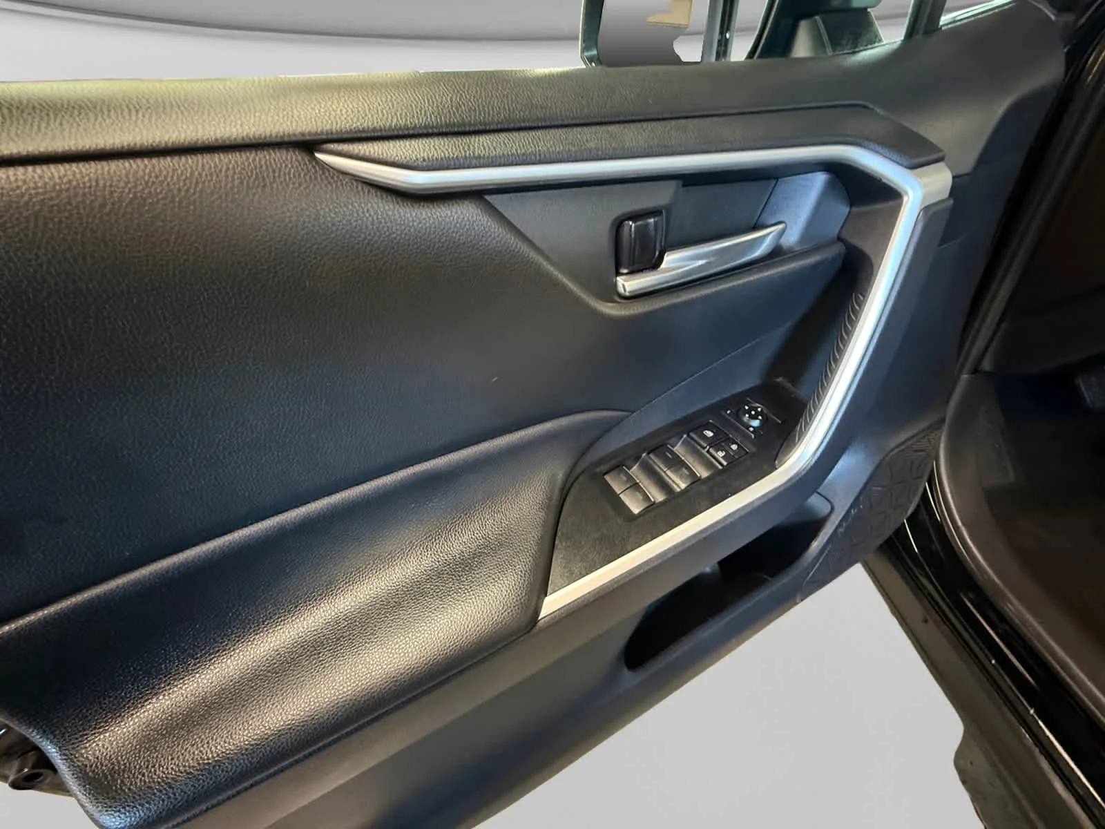 Used 2024 Midnight Black Metallic Toyota XLE image 3
