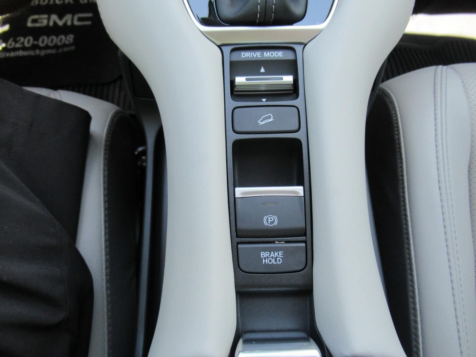 Used 2026 Gray Honda EX-L image 28