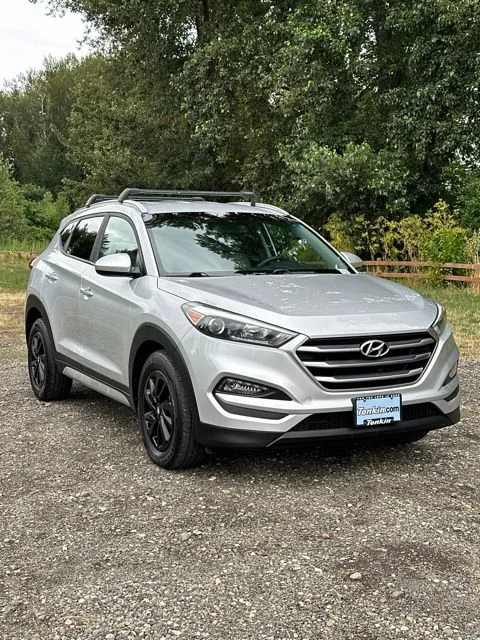 Used 2018 Molten Silver Hyundai SEL image 2