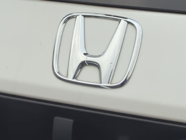 Certified Used 2023 Platinum White Pearl Honda EX-L image 25