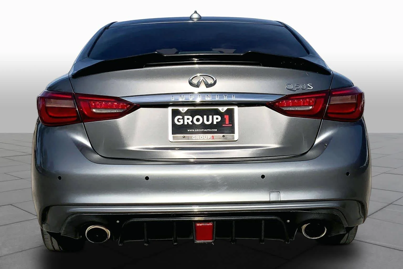 Used 2018 Graphite Shadow INFINITI 3.0t SPORT image 5
