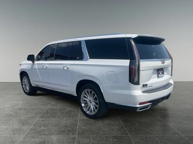 Used 2021 CRYSTAL WHITE TRICOAT Cadillac Premium Luxury image 3