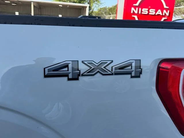 Certified Used 2023 Avalanche Ford XLT image 14