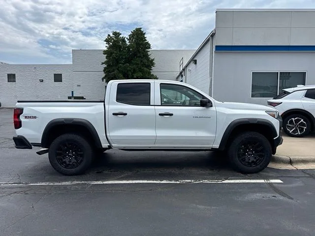 Used 2026 White Chevrolet Trail Boss image 2