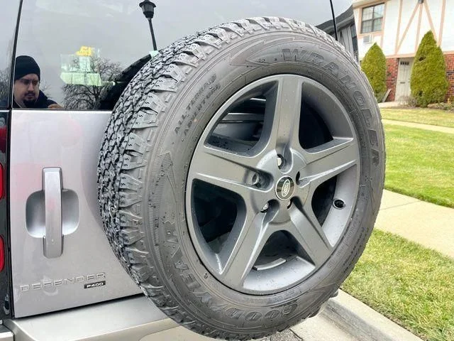 Used 2022 Gray Land Rover X-Dynamic SE image 16