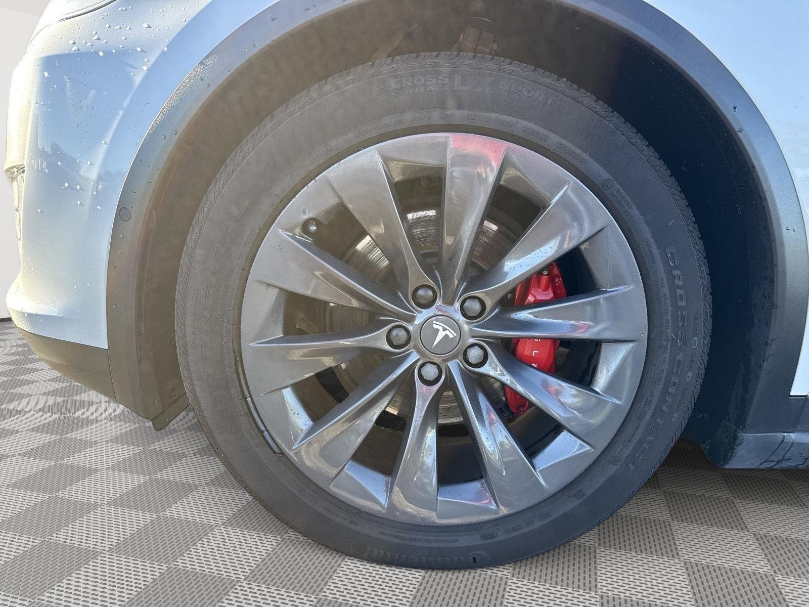 Used 2018 Pearl White Multi-Coat Tesla P100D image 8