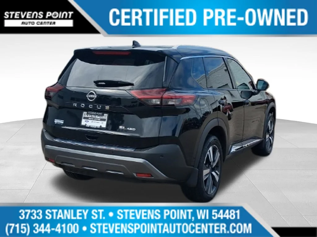 Used 2023 Super Black Nissan SL image 9