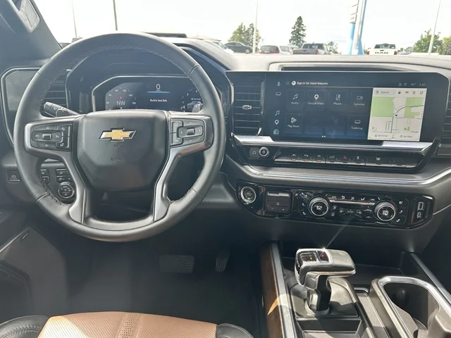 Used 2024 BLACK CHEVROLET High Country image 2