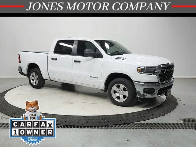 2025 RAM 1500 Big Horn/Lone Star 4x4 Crew Cab 5'7's photo