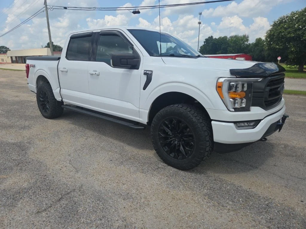 Used 2023 Oxford White Ford XLT image 14