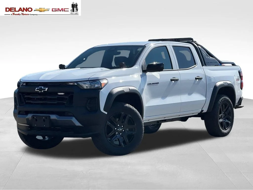 Used 2025 Summit White Chevrolet Trail Boss image 1
