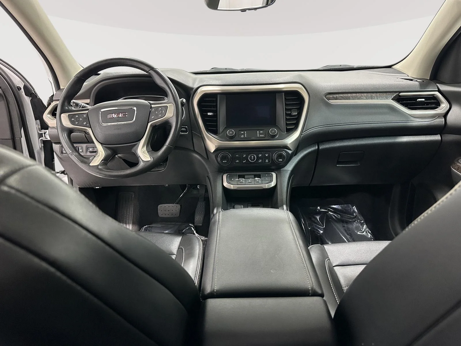 Used 2021 WHITE FROST TRICOAT GMC Denali image 20