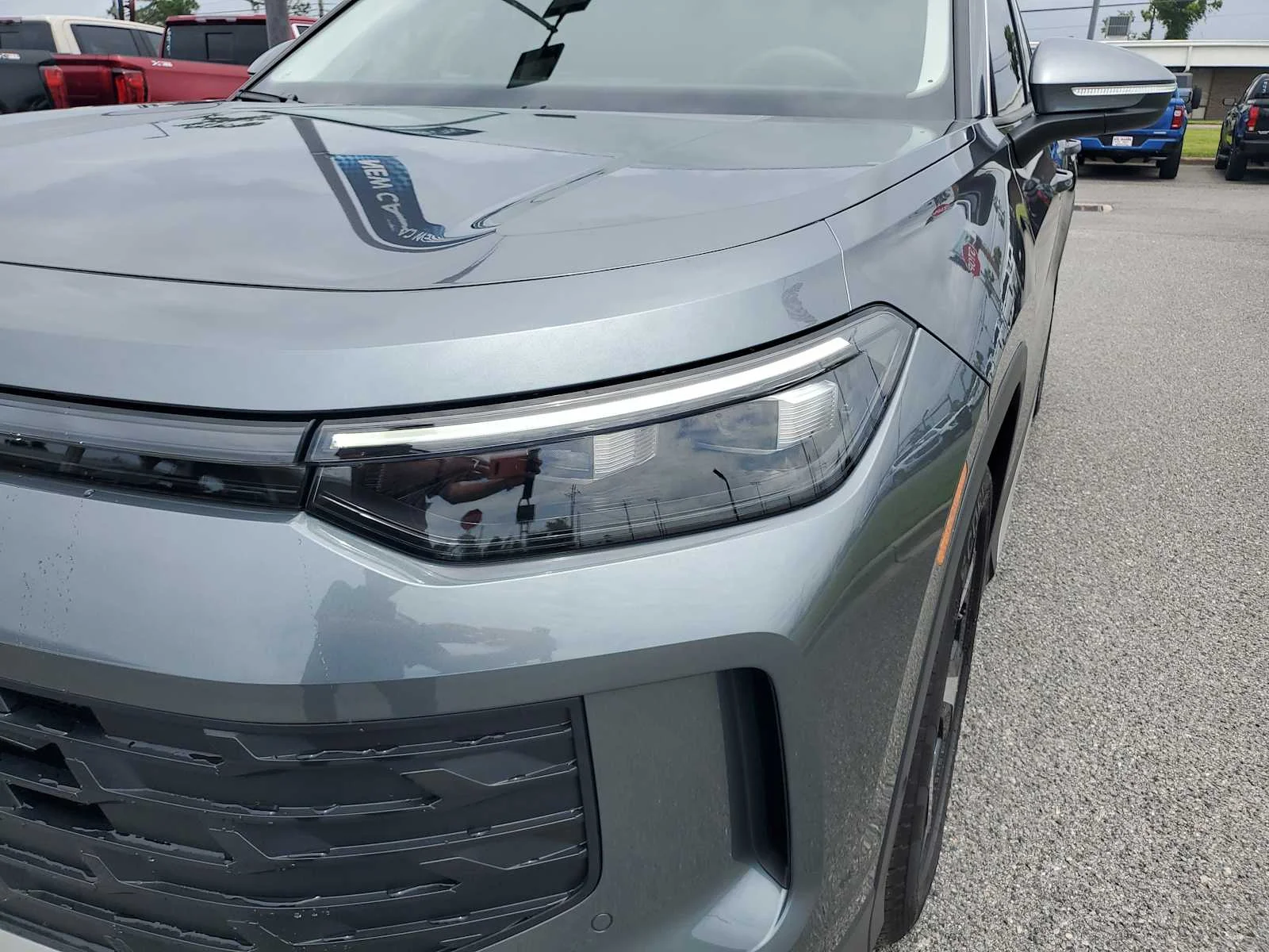 Used 2025 Gray Volkswagen SE image 16