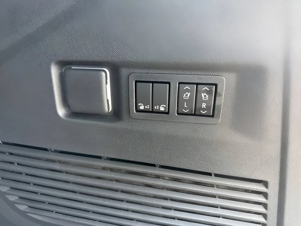 New 2026 Onyx Black GMC Denali Ultimate image 37