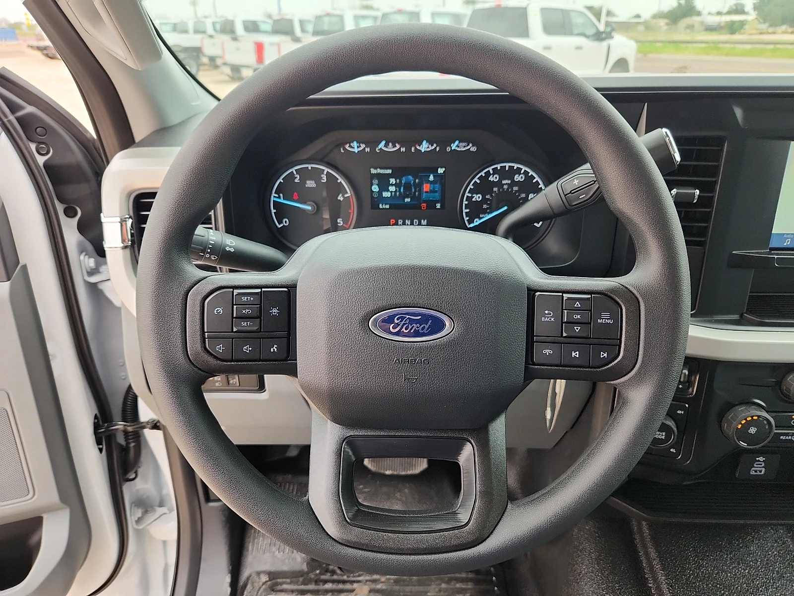 New 2026 Oxford White Ford XL image 21