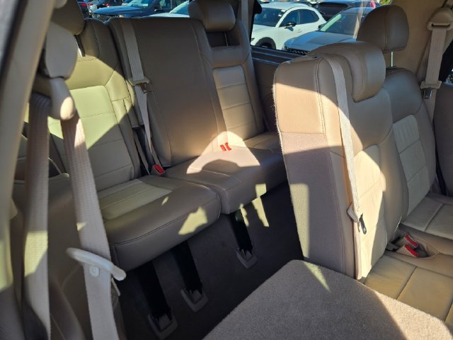 Used 2004 White Ford Eddie Bauer image 12